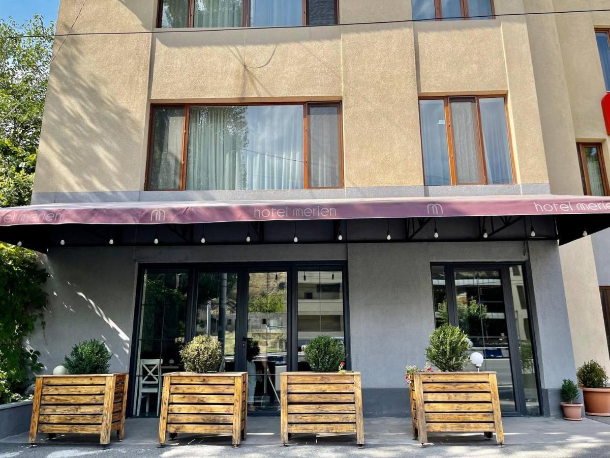 Merien Hotel Jerevan Buitenkant foto