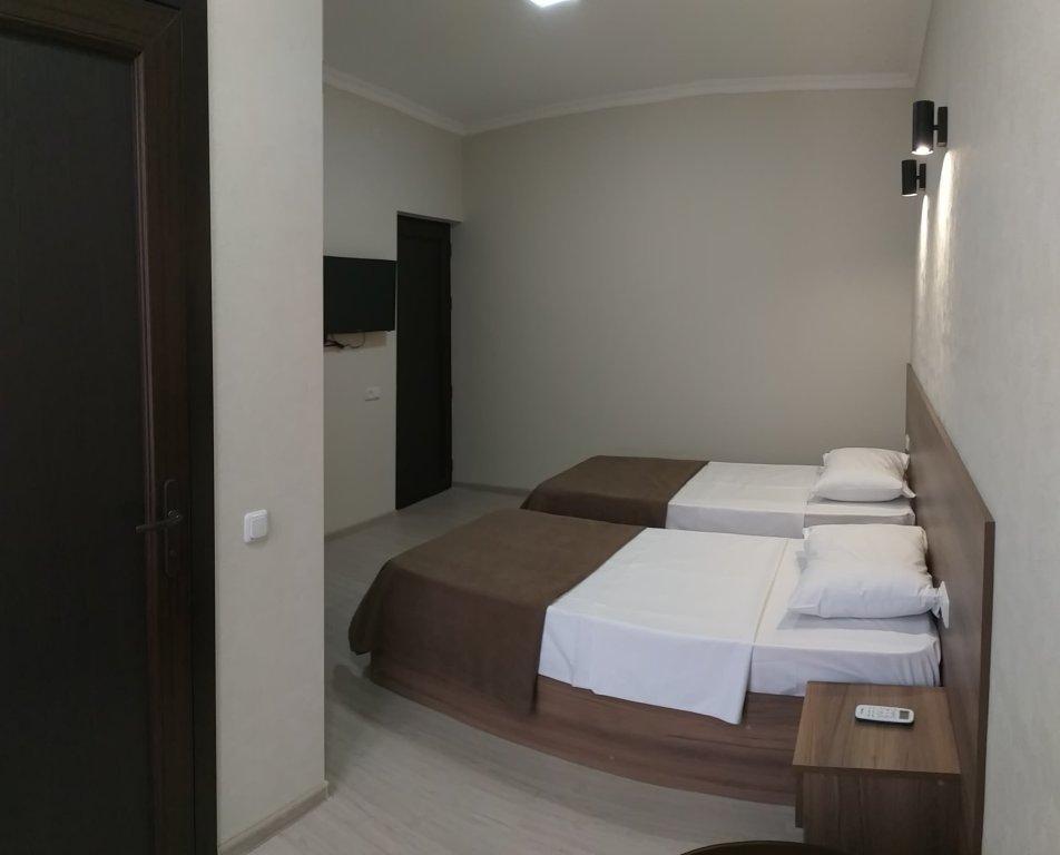 Merien Hotel Jerevan Buitenkant foto
