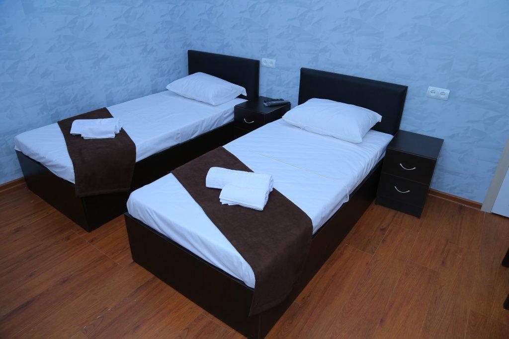 Merien Hotel Jerevan Buitenkant foto
