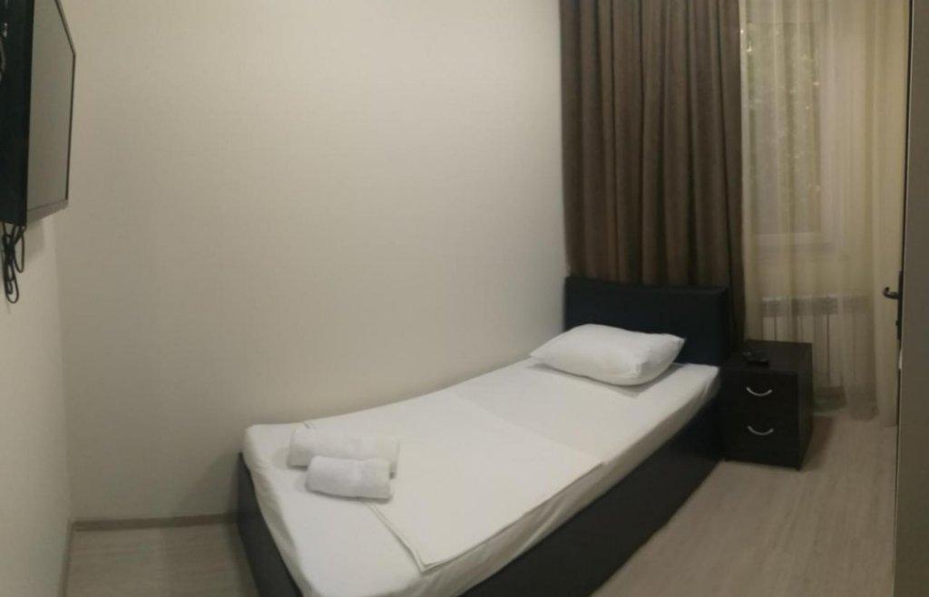 Merien Hotel Jerevan Buitenkant foto
