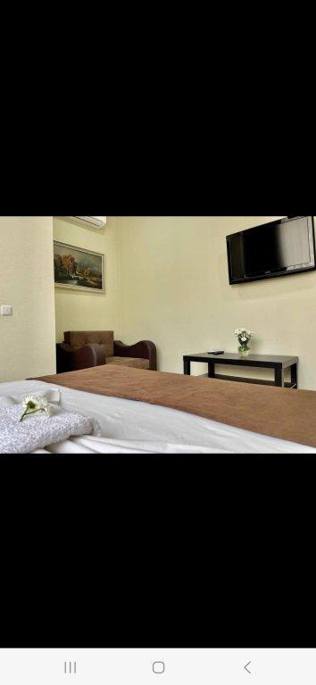 Merien Hotel Jerevan Buitenkant foto